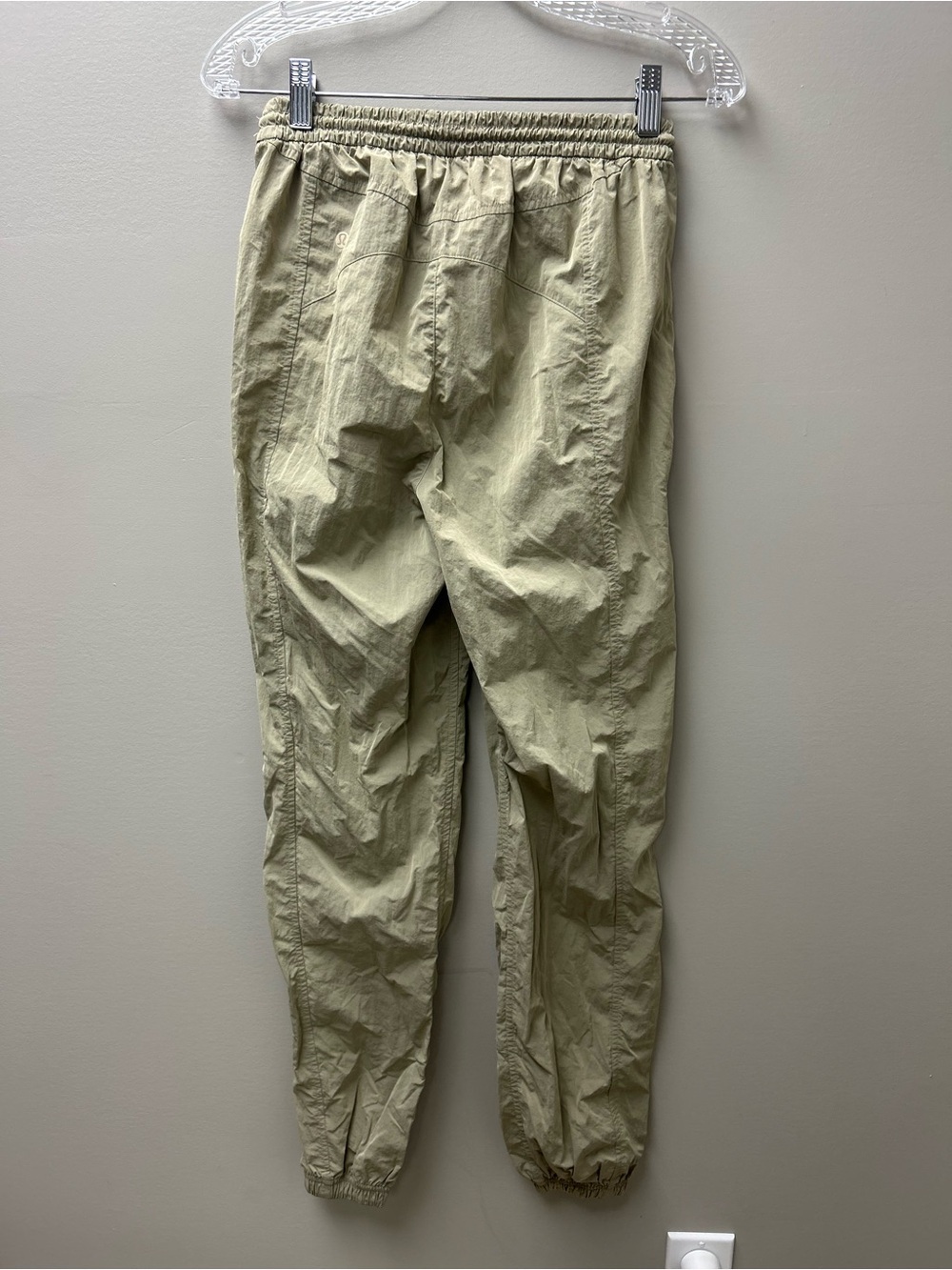 Lululemon Women’s Evergreen Track Pant Beige - Picture 4 of 6